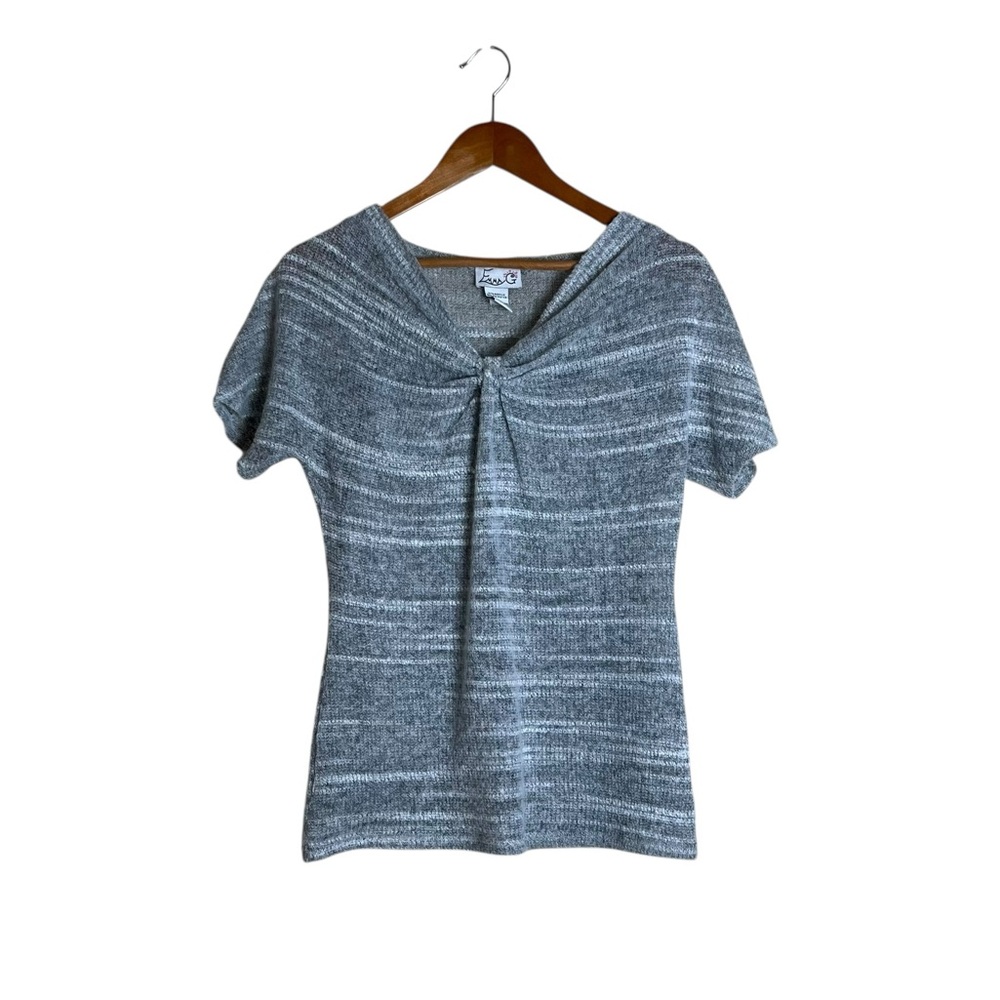 Emma G grey knit short sleeve sweater. Sizeโ medium